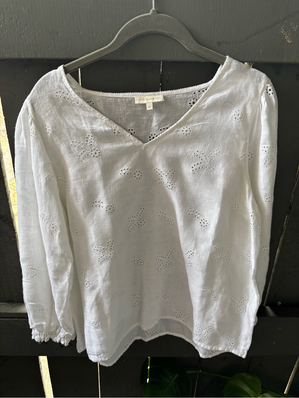 ANN MASHBURN White Eyelet V-Neck Linen Blouse